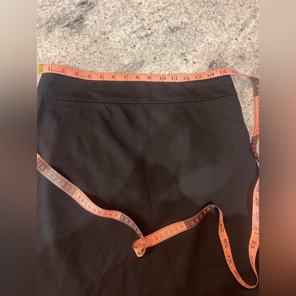 ⭐️ Banana Republic Black A-Line Mini Skirt - Picture 5 of 5